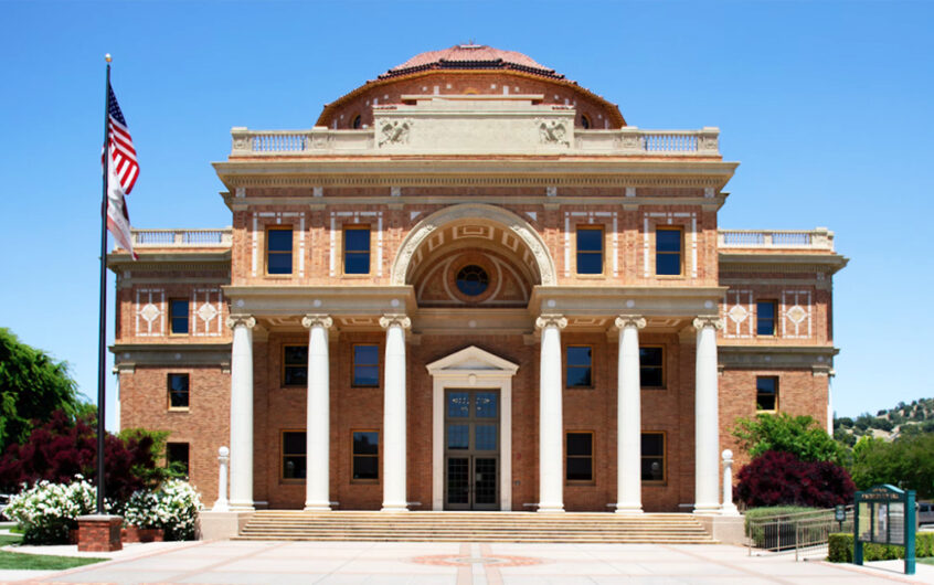 City hall building reflecting Atascadero economic development