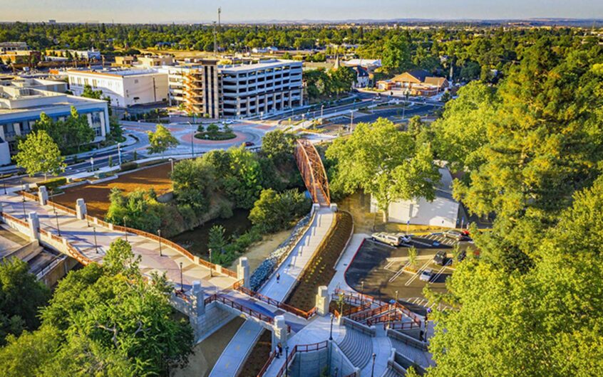 Downtown area with businesses in Roseville, CA